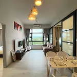 J&W Jesselton Quay, Surla Sabah, Walk To Terminal Jesselton Point