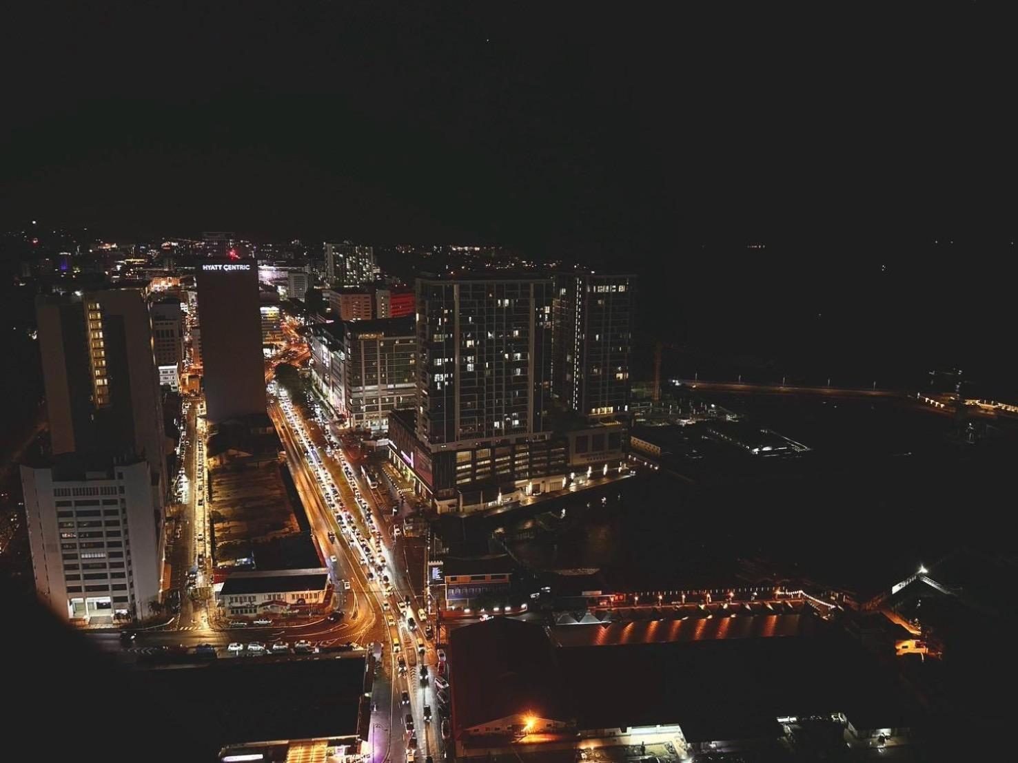 J&w Jesselton Quay, Surla Sabah, Walk To Terminal Jesselton Point *